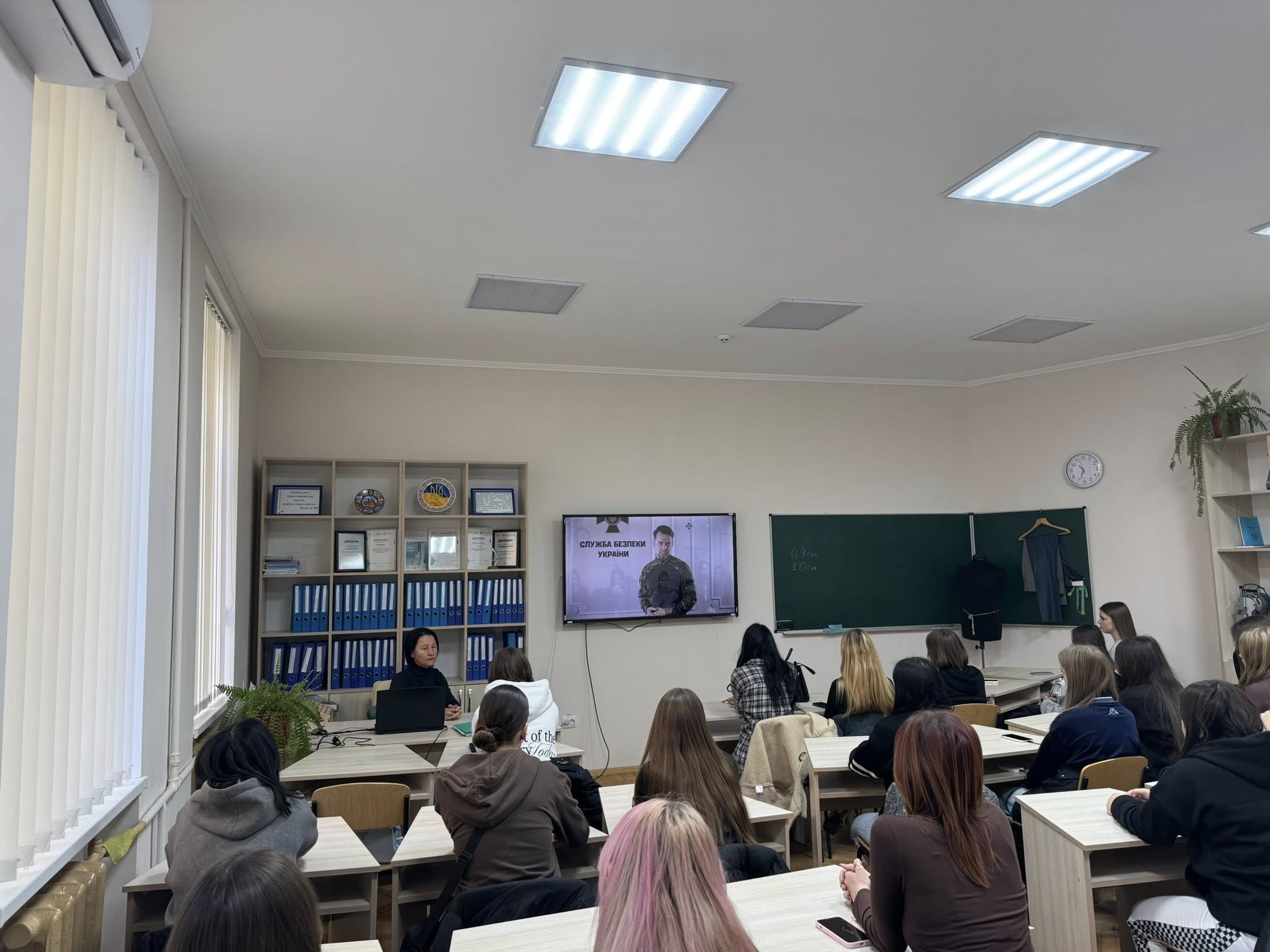 566239982_1112067740914574_2312756608664725350_n